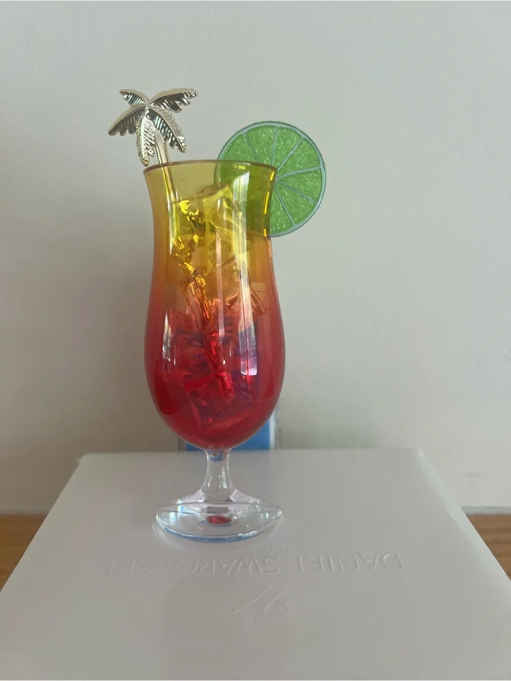 Bath Body Works NWT wallflowers, tropical cocktail fragrance plug in nightlight